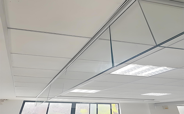 拜城玻璃挡烟垂壁