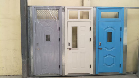 拜城学校教室门