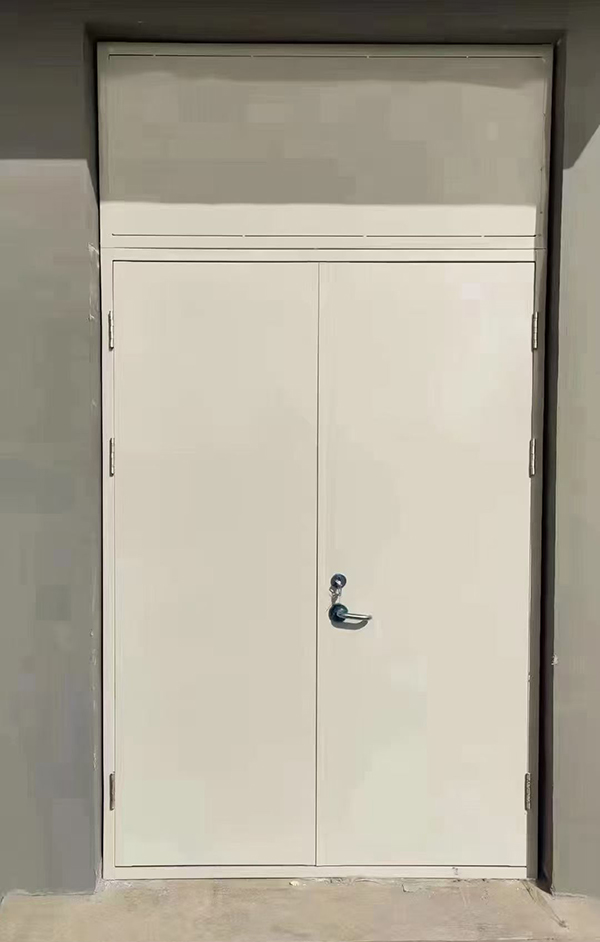 展览馆项目完成大跨度拜城防火门安装